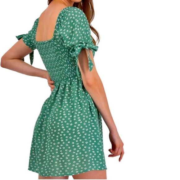 American Eagle Outfitters AE Floral Tie-Sleeve Smocked Mini Dress Size M NWT - Picture 3 of 4